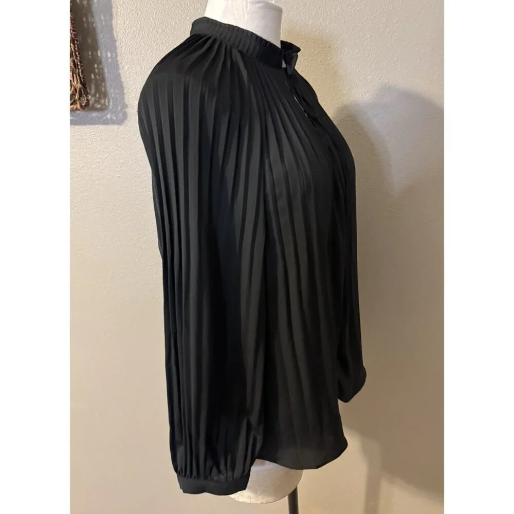 Current Air Top Blouse Shirt M Medium Black Pleated Tie Long Sleeve Washable